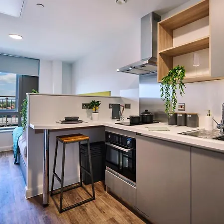 Modern And Cosy Ensuite Flats And Self-Contained Studios At Deakins Place In Nottingham Exterior photo