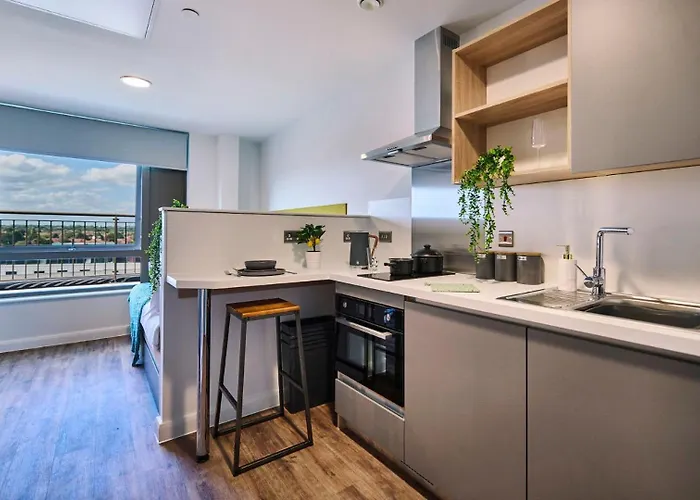 Modern And Cosy Ensuite Flats And Self-Contained Studios At Deakins Place In Nottingham